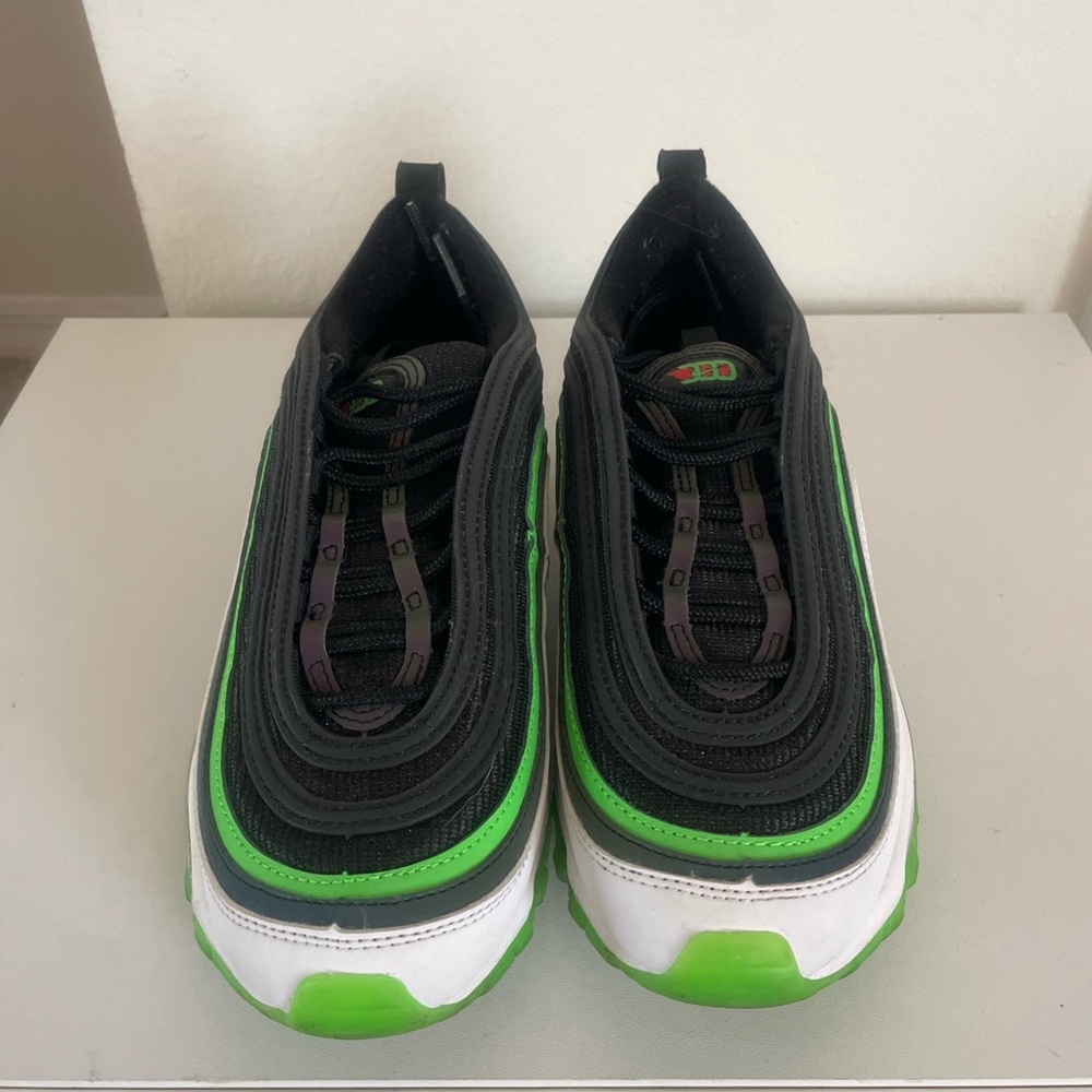 Nike Kids Black and Green Sneakers
